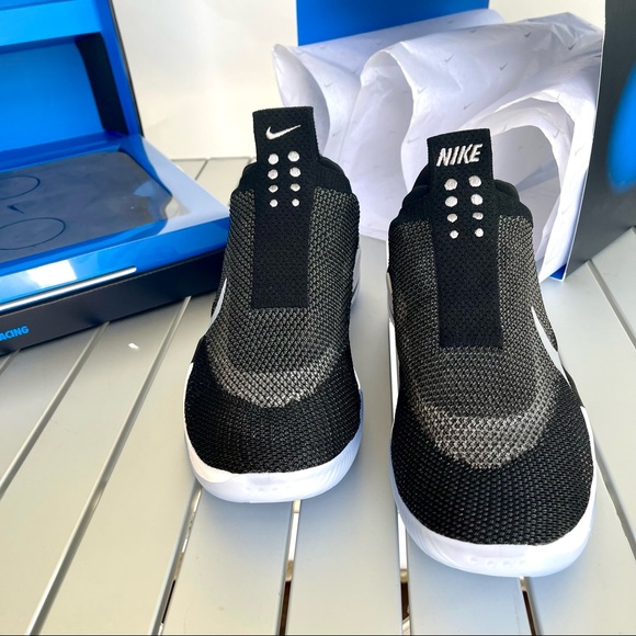 Black Nike Adapts BB - Picture 3 of 10